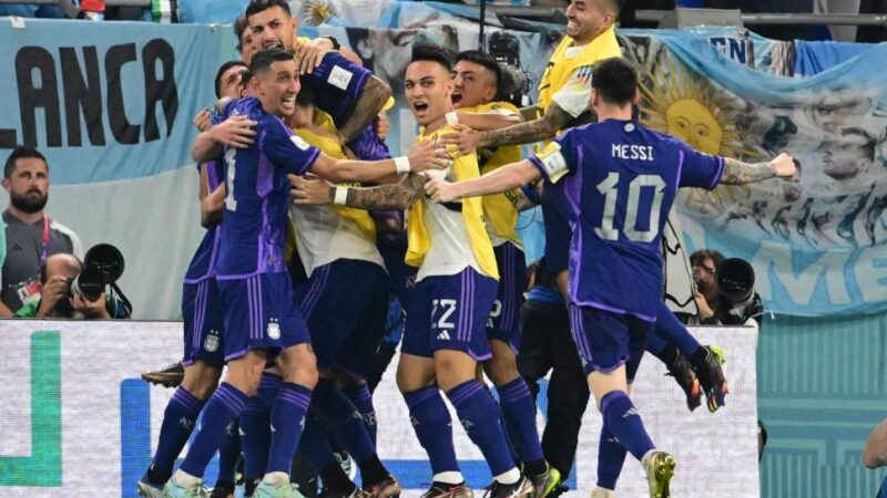 Argentina venció a Polonia, terminó primera del Grupo C y se clasificó a octavos de final