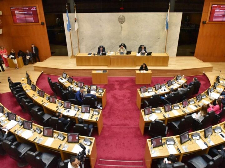 Obras en el Cadillal: sesiona la Legislatura para tratar el DNU del PE