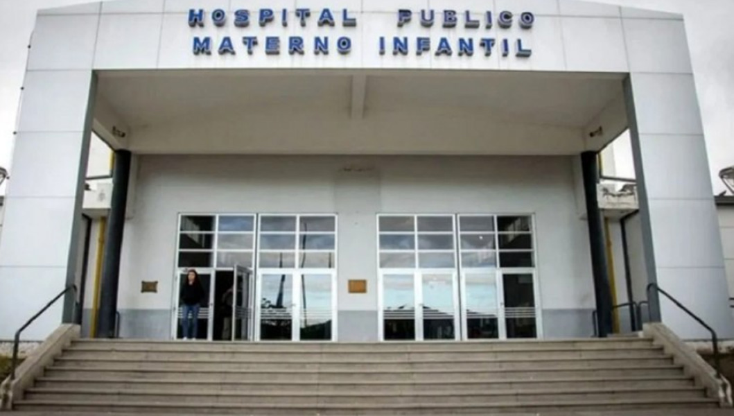 Horror en Salta: se les cayó su bebé mientras circulaban en moto y lo abandonaron con graves lesiones
